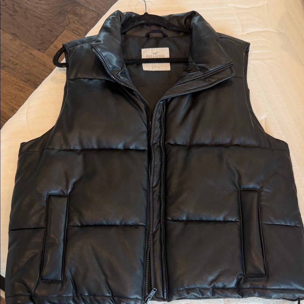 Holister Black Puffer Vest